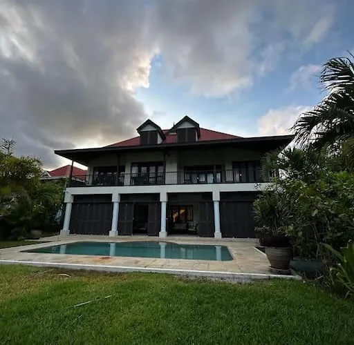 Paradise Eden Island Villa Victoria